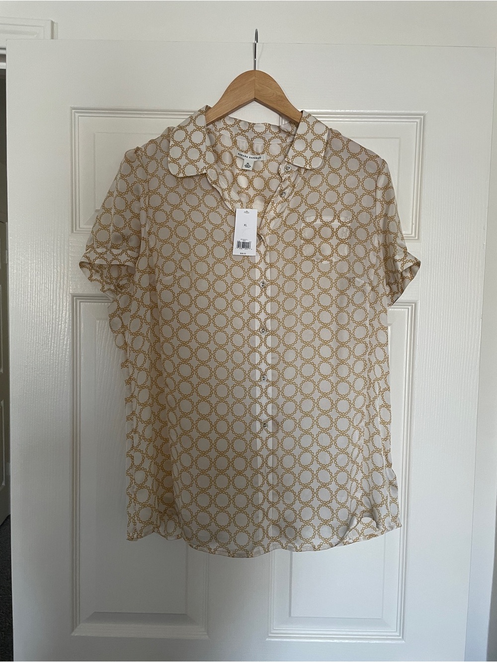 💛 Women’s Cream & Gold Circle Print Short Sleeve Blouse 💛